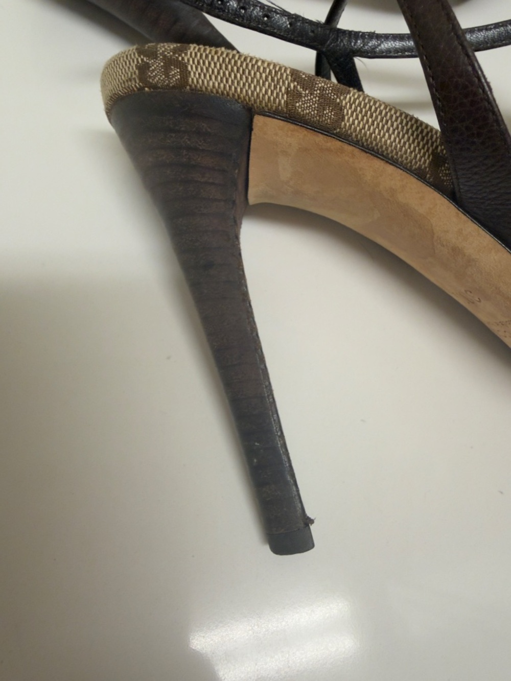 Gucci Brown GG Canvas and Leather Open Toe Bamboo Tassel Sandal Size 38 1/2 - Picture 7 of 14